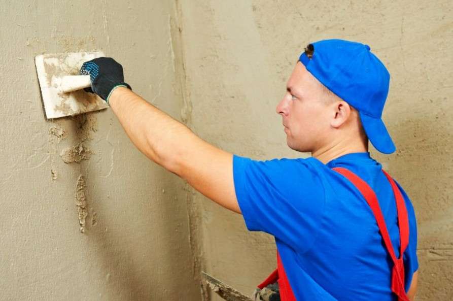 Оштукатуривание стен – база для ремонта квартиры и дома