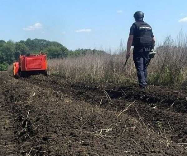 Програма розмінування аграрних земель охопила понад 14 тисяч га