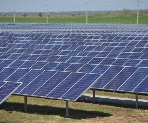 Будівництво зелених електростанцій опинилось під загрозою через земельні проблеми