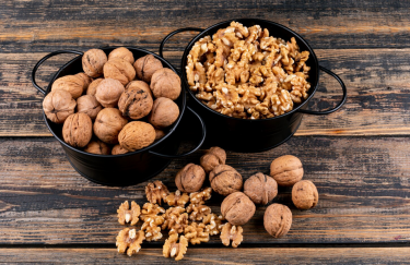 Експорт волоських горіхів з України різко впав. / Freepik волоські горіхи