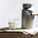 Де найбільше надоюють молока в Україні: топ-5 регіонів