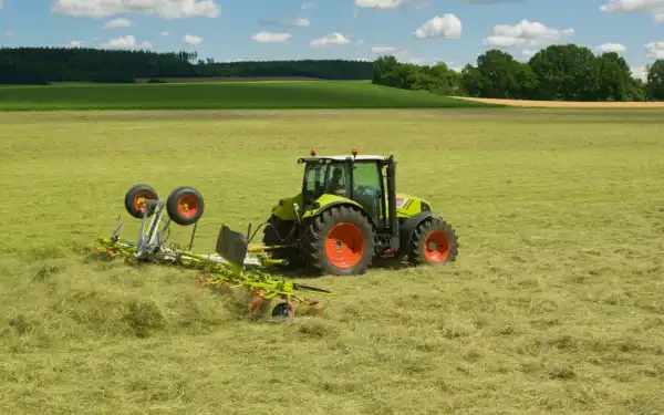 CLAAS ARION 400: Всебічний помічник у вашому агробізнесі 5