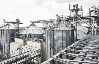Носівський елеватор нарощує обсяги зерносховищ і генерує вакансії