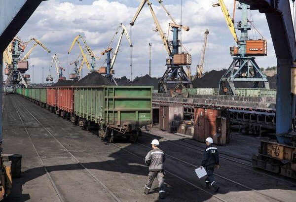 Збільшення тарифів УЗ ставить під загрозу зимову підготовку України — ICC Ukraine Підвищення цін на перевезення вантажів “Укрзалізницею” здатне збільшити витрати теплової генерації на транспортування вугілля та ускладнити підготовку енергосистеми до опалювального сезону — АГРОПОЛІТ