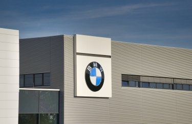 BMW зменшує штат на 8000 співробітників: причини та добровільні звільнення