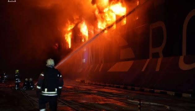 Українські атаки на морську логістику РФ: стан Чорноморського коридору 2 Сили безпілотних систем ЗСУ спільно з іншими підрозділами Сил оборони розпочали операцію МоЛоЧКа