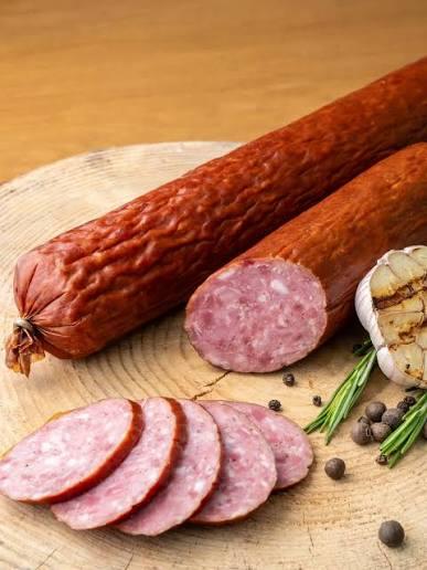 До 30% фальсифікату: молочні продукти та ковбаси — лідери підробок на українському ринку