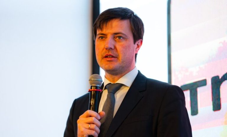 Україна просить €220 млн від ЄС на підтримку аграріїв через блокаду портів 9 Україна просить €220 млн від ЄС на підтримку аграріїв через блокаду портів 6