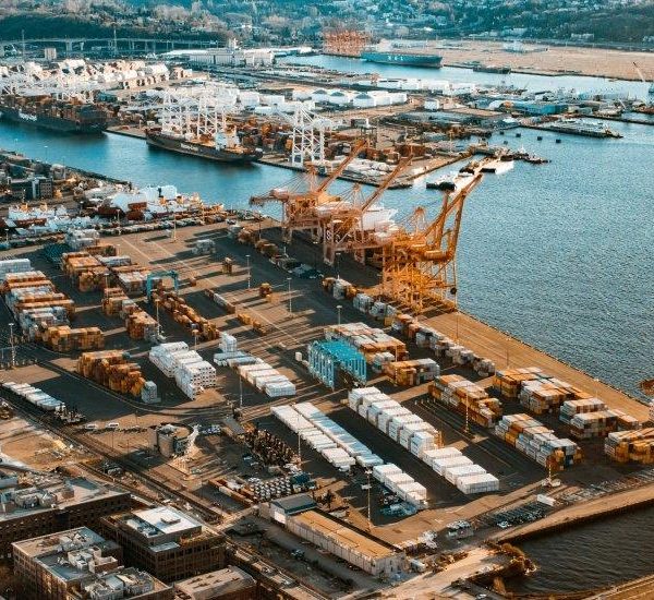 Україна експортує лише половину зерна через блокаду портів