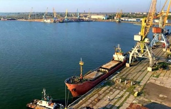 Низький рівень Дунаю та російські атаки ставлять під загрозу український зерновий експорт через Румунію