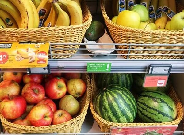 Żabka запровадила поштучний продаж фруктів та овочів