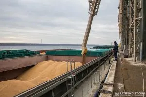 Світові ціни на пшеницю досягли максимуму через блокаду портів