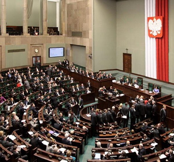Польща тисне на українське зерно через внутрішні політичні мотиви