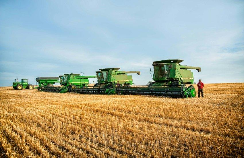 Посилена підтримка аграріїв: кредити під 10% до 150 млн грн 2 Загальна потреба аграріїв в обіговому фінансуванні на осінь оцінюється приблизно у 200 млрд грн