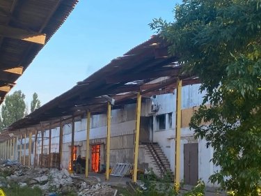 Фото 7 — Росія знищила склад Червоного Хреста, де зберігалися гуманітарні запаси на майже 28 млн грн