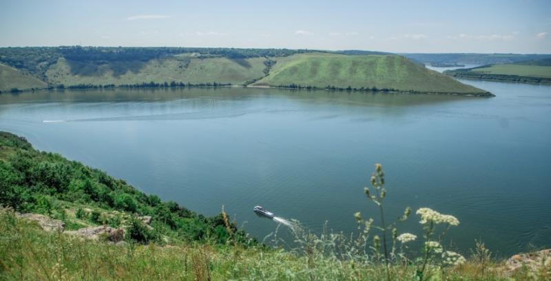 Через низький рівень води в Україні обмежили використання води для 185 споживачів — КУРКУЛЬ