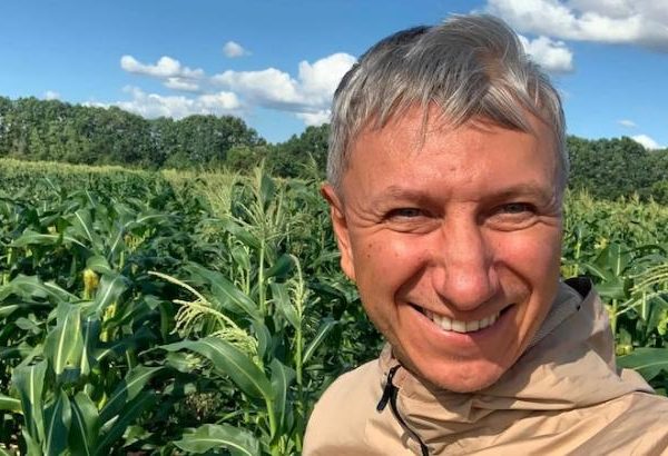 Фермер з України вирощує білозерну кукурудзу нового сорту