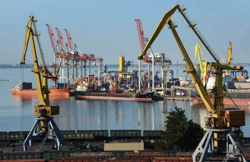 Блокада Чорного моря штовхає агроекспорт до банкрутства 2 До атак значна частина українського зернового експорту проходила через чорноморські порти