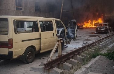 Росія зруйнувала склад “Укрпошти” в місті Павлоград: є жертви та постраждалий
