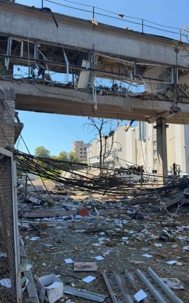 Росіяни знищили офіс “Нашого Формату” під час нічної атаки на Київ