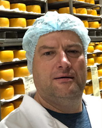 Землетрус на зовнішніх ринках: чи постраждає український сирок